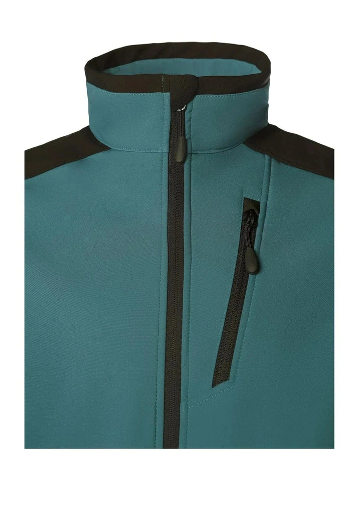 A covered zippered chest pocket keeps small essentials secure and easy to reach.