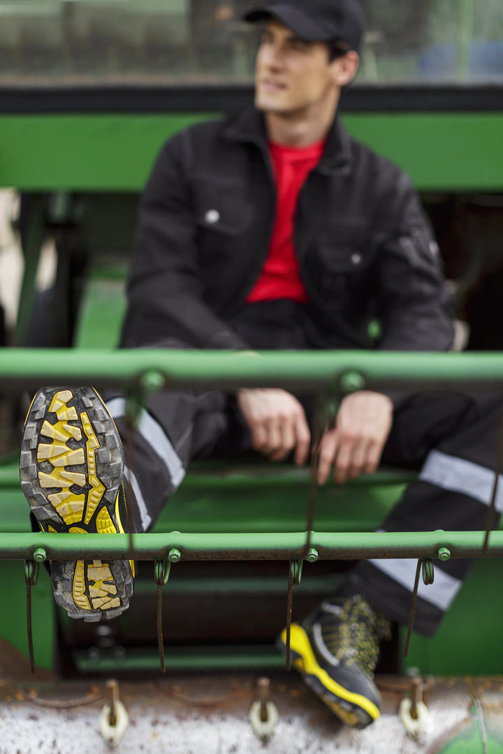 A flexible straight-leg fit supports comfortable movement through long shifts.
